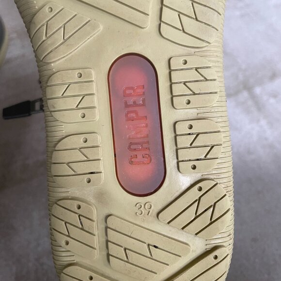 Camper Peu Pista Grey Nubuck and Polyester Ankle Boots for Women - Picture 3 of 9